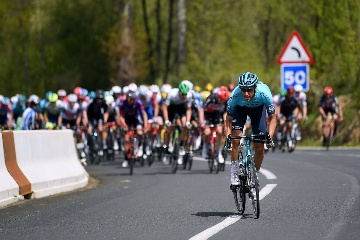 faustocoppi60's tweet photo. Today we can witness one of the rarest things in nature, a bunch sprint in @ehitzulia . 😝 The bumps in the finale still give some chances to the late attackers though. Cort and Impey, the favourites but I think Astana's Basques will do it again. Omar Fraile's day. #Itzulia2021 https://t.co/wgiTiia1vs