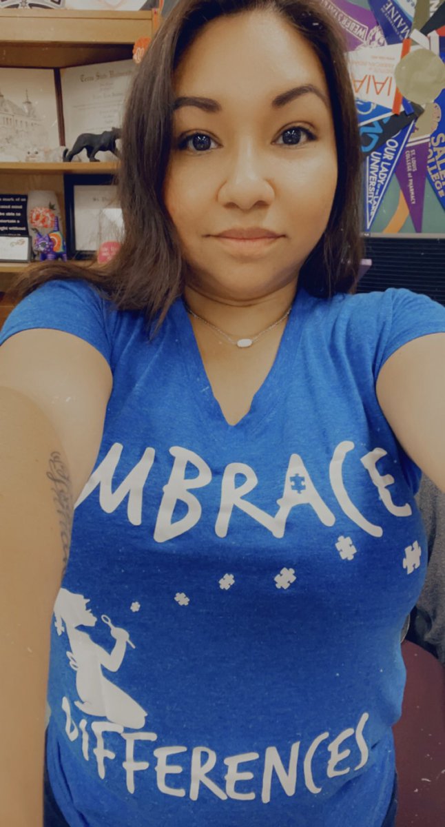 LauraMoore210's tweet photo. Light it up BLUE for #StinsonAutismAwareness #skyhawkpride #Apsinapod @LCVillarreal6 https://t.co/fUxJ2DKnYm