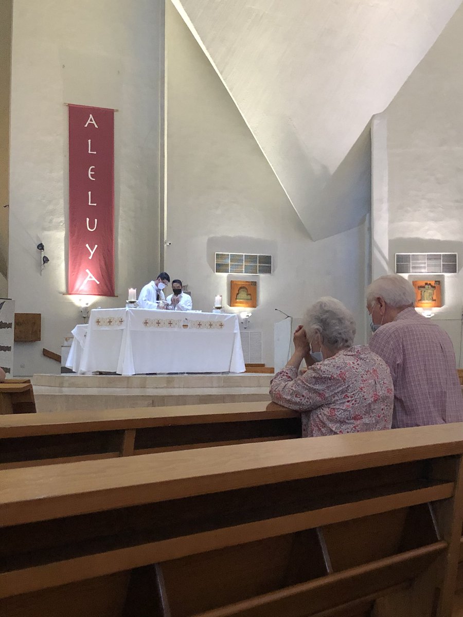 Tu y yo así, hasta que seamos viejitos...
No see, piensalo 😏