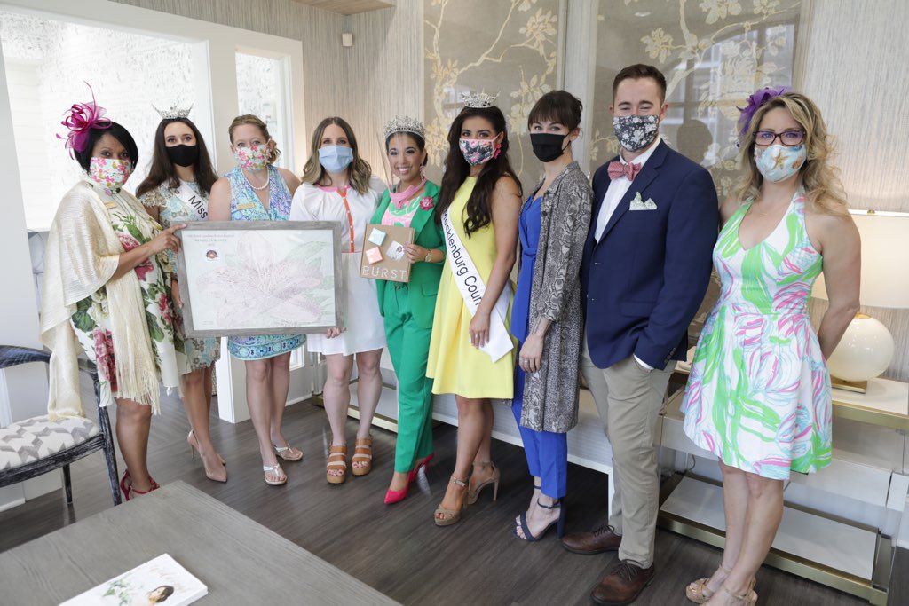 NCAzaleaFest's tweet photo. Renaissance Dental Studio is a business "where science and art merge," so our Queen flashed her beautiful smile while visiting with their friendly team! We love #womeninscience so we especially love Dr. Pless! #wave33/74 https://t.co/B3PVcbxQCW