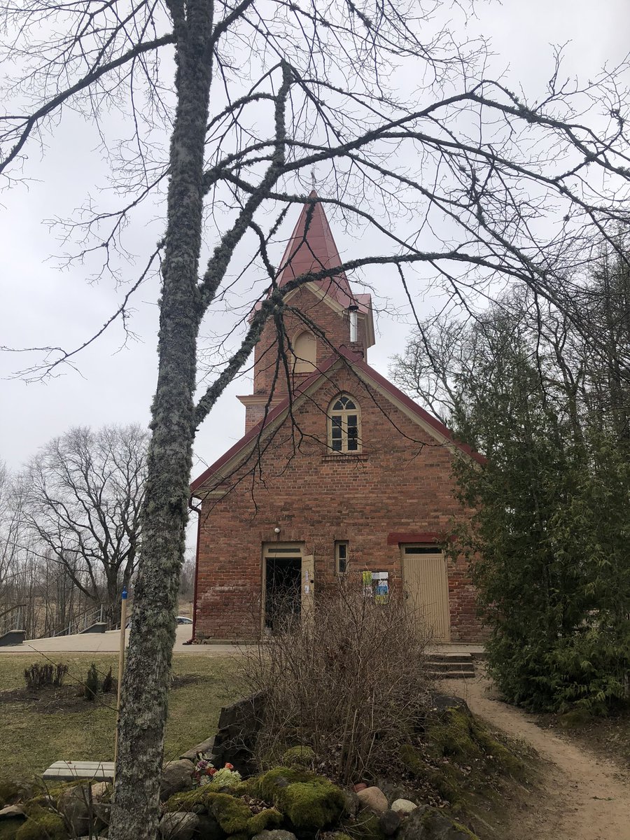 vkoralis's tweet image. Šodien satikāmies Limbažu kapsētā, atvadoties no kādas nogurušas māmiņas. Liels vējš, bet nelija tobrīd. Paldies Debesu eņģeļiem! 🙏
Priecīgāki notikumi- ticu.lv
#atvadas #pavadīšana #bēres #limbaži #limbažukapi #mācītājs #privātprakse