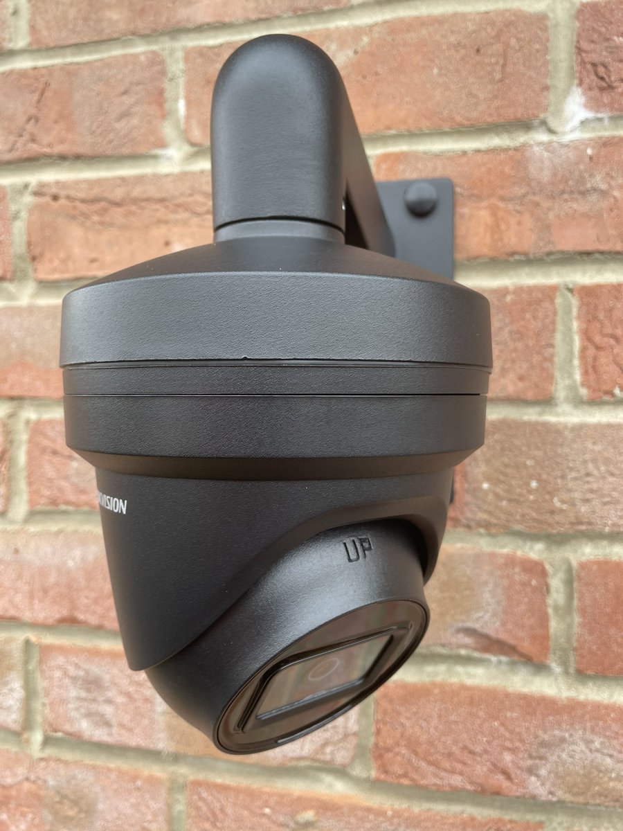 VisualGuardian's tweet image. Following @davedavies81 #DAITECHTUESDAY I purchased a @SuperRodUK #CableTongue which was promptly shipped by @MPerry94 @DVSLTD. It’s an amazing tool and was a god send on today’s install! Thanks guys! #REALINSTALLERS