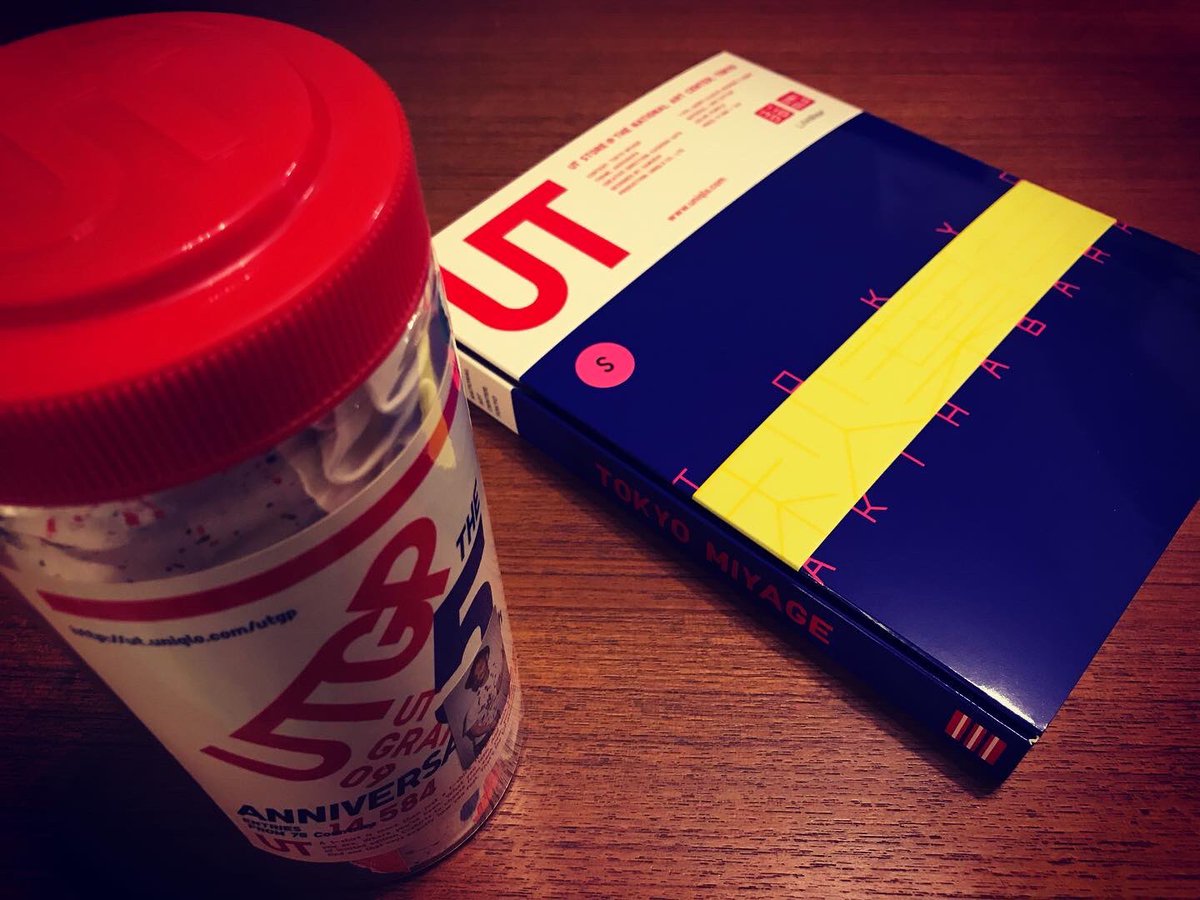 yamag_t's tweet photo. 2009年のUTと、2021年のUT。
僕らは、単なる衣料品でなく、コンセプトを買っている。ポップアートと言ってもいい。1500円（税別）でArtが手に入るなら、それって激安である。
#佐藤可士和展 #国立新美術館 
#utstore https://t.co/yPNxeaTqCe