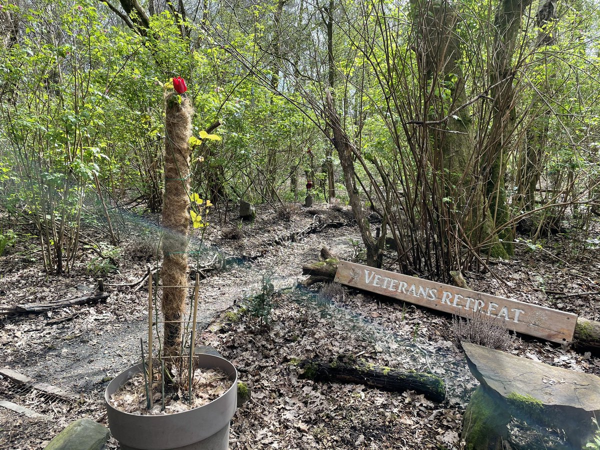 dtbarron's tweet photo. Lunchtime #goodmentalhealth walk around grounds @ErskineCharity Bishopton - visited our #ForgottenGarden and #SecretGarden #selfcare https://t.co/2IONyCvW89
