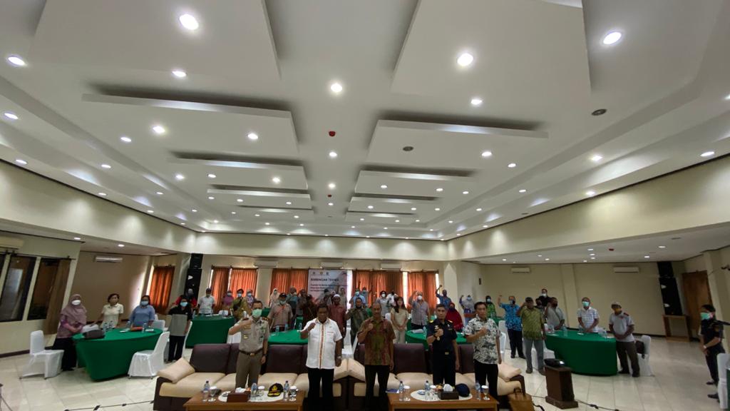 karantina_PBD's tweet photo. Kembalikan Kejayaan Pala Fakfak, SKP Sorong Lakukan Bimtek Pengelolaan Pala, bersama BPTP Papua Barat, Dinas Perkebunan Kab. Fakfak dan Green Economic Growth di Hotel Grand Papua (9/4). Bimtek ini dibuka oleh Sekda Kab. Fakfak Drs. H. Ali Baham Temongmere, https://t.co/4JI2cPguZr https://t.co/6EIi6dAgJ7