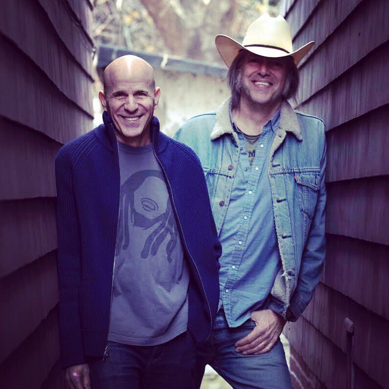 mulebonemusic's tweet image. A gig! We’re happy to be returning to the @townecriercafe this Saturday (4/10) from 7 to 9pm! Lots of upside here! Beacon is an interesting town to poke around in - The Towne Crier is spacious, relaxed and legendary - the sound is good and the food is awesome!