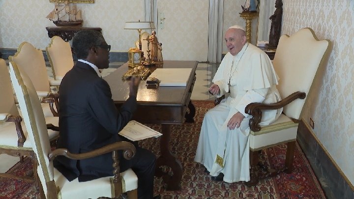 teonguema's tweet photo. El Gobierno ecuatoguineano ha invitado al Papa Francisco visitar nuestro país y me ha tocado la dicha de llevar el mensaje que el Jefe de Estado ha enviado al sumo pontífice. Agradecemos el recibimiento apoteósico al que hemos sido objeto por las autoridades del Estado Vaticano https://t.co/NwSaoF4tEX