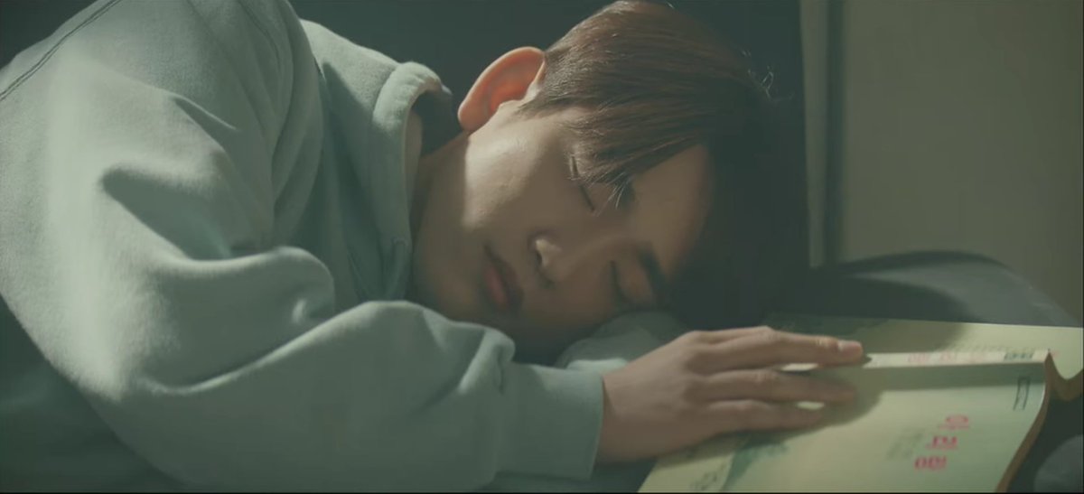 Since then, she can't forget him so she searched for him in the campus and found him sleeping in a study room but Jaehyun pretended to ignore her.