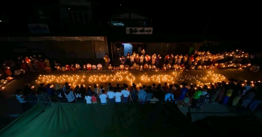 SayuriniIII's tweet photo. Tarmakhan, Phakant Night Strike!!

CRPH ASSEMBLE
#CandleLightStrike
#WhatsHappeningInMyanmar
#Apr9Coup https://t.co/bnZLsPLtvU