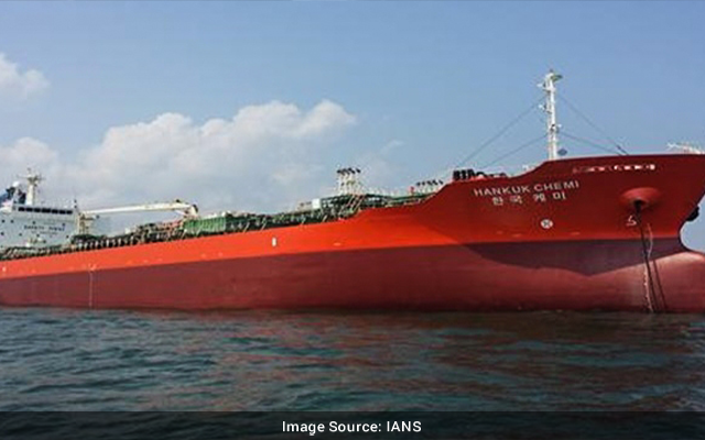 Newskarnataka's tweet image. Iran frees S.Korean tanker after 3 months dlvr.it/RxKNBX #Iran #frees