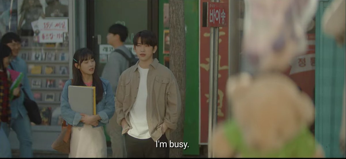 Jisoo asked him out but says he's busy for that 