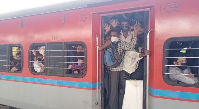 PrashantAJyadav's tweet photo. #fear #lockdown #Mistrust #PMModi #Government #farmer #worker #MigrantWorkers 
#children #future #life #lifehack #AJPY https://t.co/VpttcOiv2m
