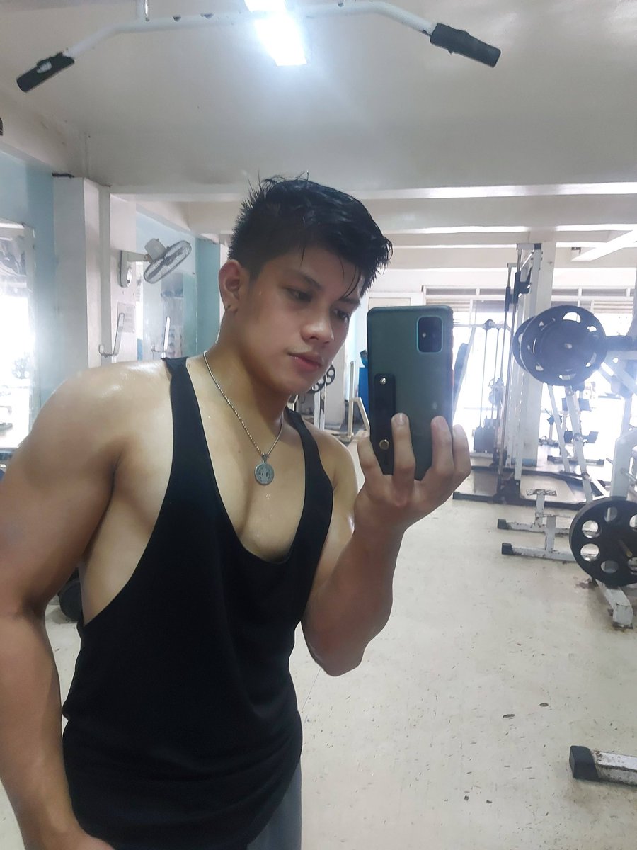 JuanSaquido's tweet photo. Eyy 🤙🔥
#startgrinding https://t.co/N6eavwFOVM