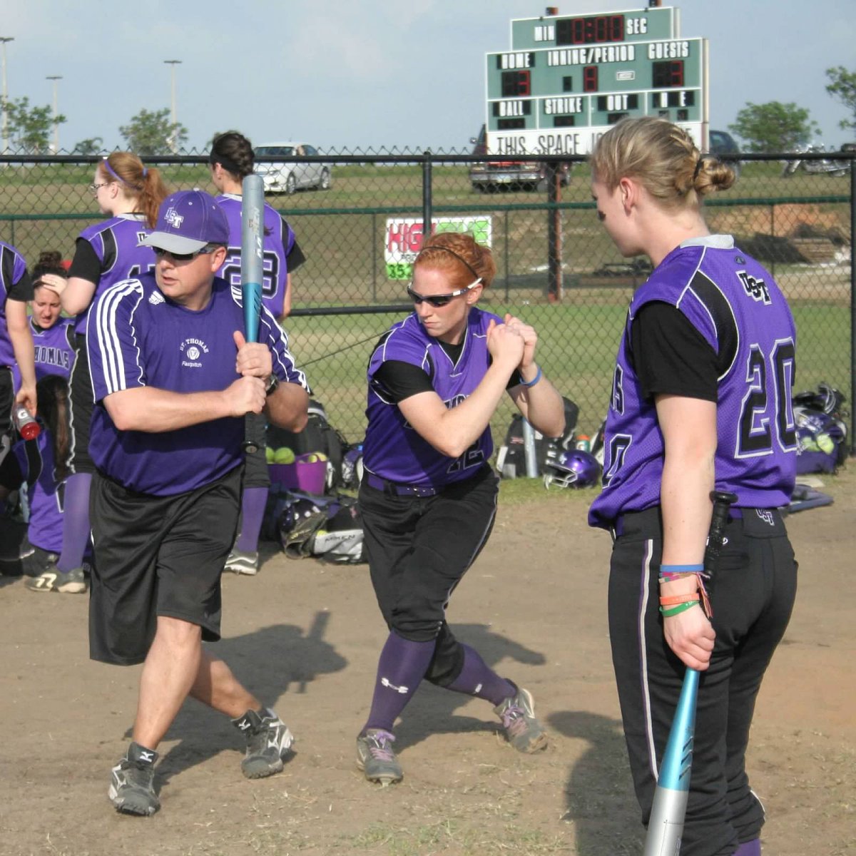 Happy Fundamental Friday!
Softball just like math or English is a class. It's hands on &amp; tests you every day. To be successful, you must take notes &amp; study, actively listen &amp; always be locked in. Great softball players are usually great students!📝🥎
#StudentoftheGame #2eyes2ears