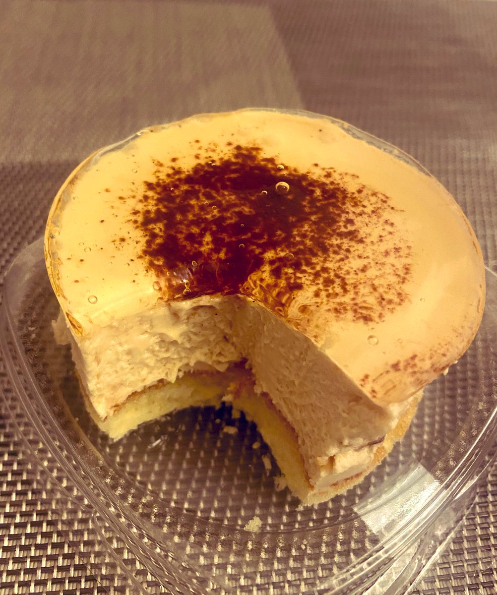 エミリ 夜のデザートはローソンの麗らかキャラメルチーズケーキ 麗らかってなんだよって調べたら 空が晴れて 日が柔らかくのどかに照っているさま よくわからないけど美味しい チーズケーキ ローソン キャラメル エミリ 夜のデザートはローソンの麗らかキャラメルチーズケーキ 麗らかってなんだよって調べたら 空が晴れて 日が柔らかくのどかに照っているさま よくわからないけど美味しい チーズケーキ ローソン キャラメル