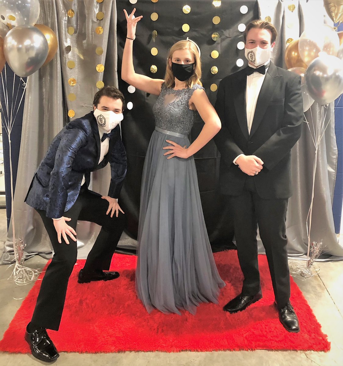 pennmanor's tweet image. The cast and crew of "Now. Here. This," Penn Manor's spring musical, hosted a red carpet premiere for the online production that goes live tonight and Saturday at 7:30 and Sunday at 3 p.m. You can reserve your tickets here: showstreamr.com/school/penn-ma…