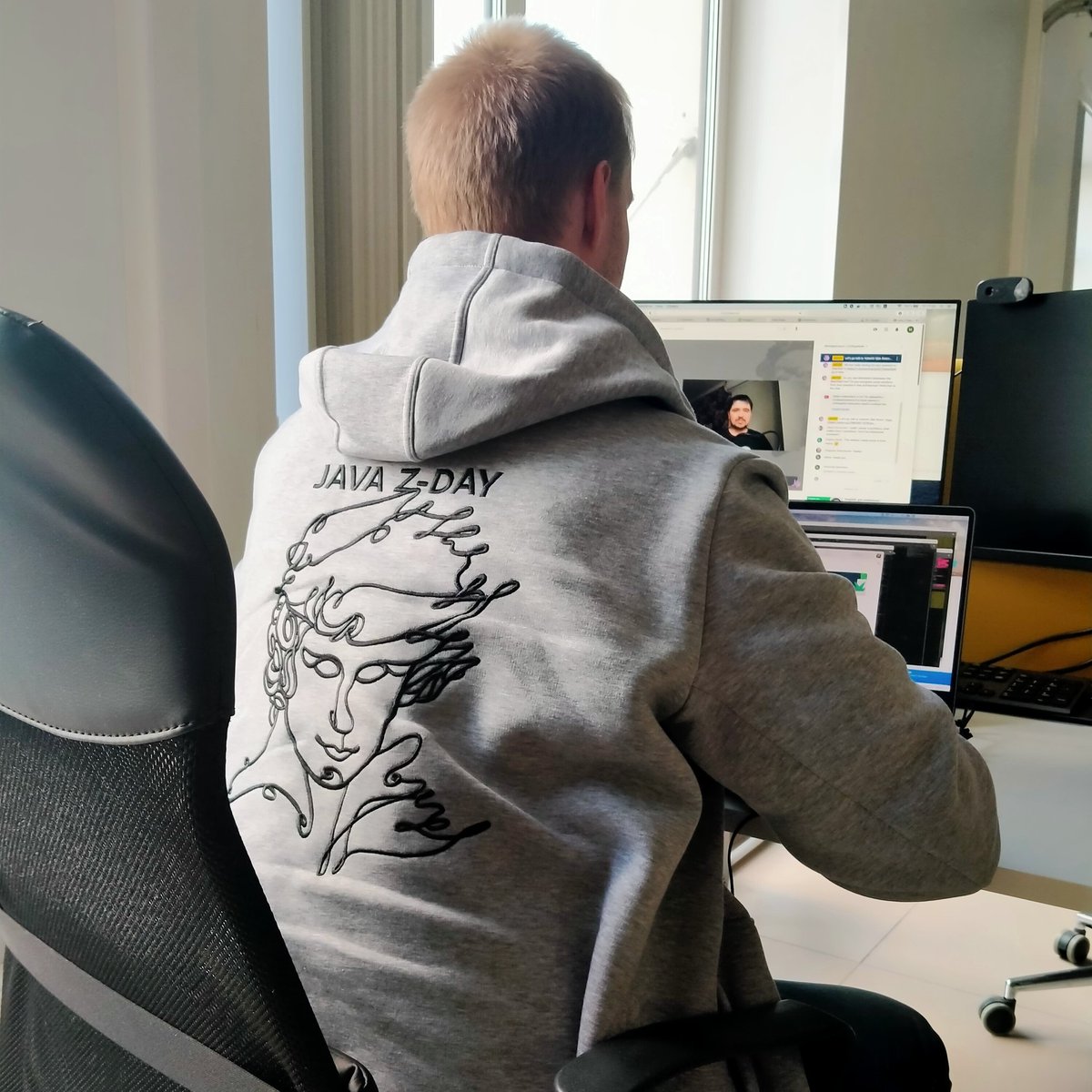 shipyakov's tweet photo. Какое хорошее мероприятие #javazday https://t.co/TG0NBY1YLV