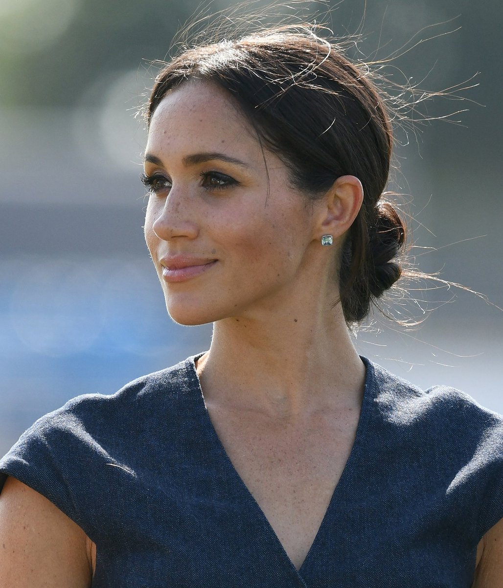 AvsRoyalSussex's tweet photo. Sending love to Meghan Markle this morning. She really lives rent free 💜 https://t.co/6pEuPP42Dc