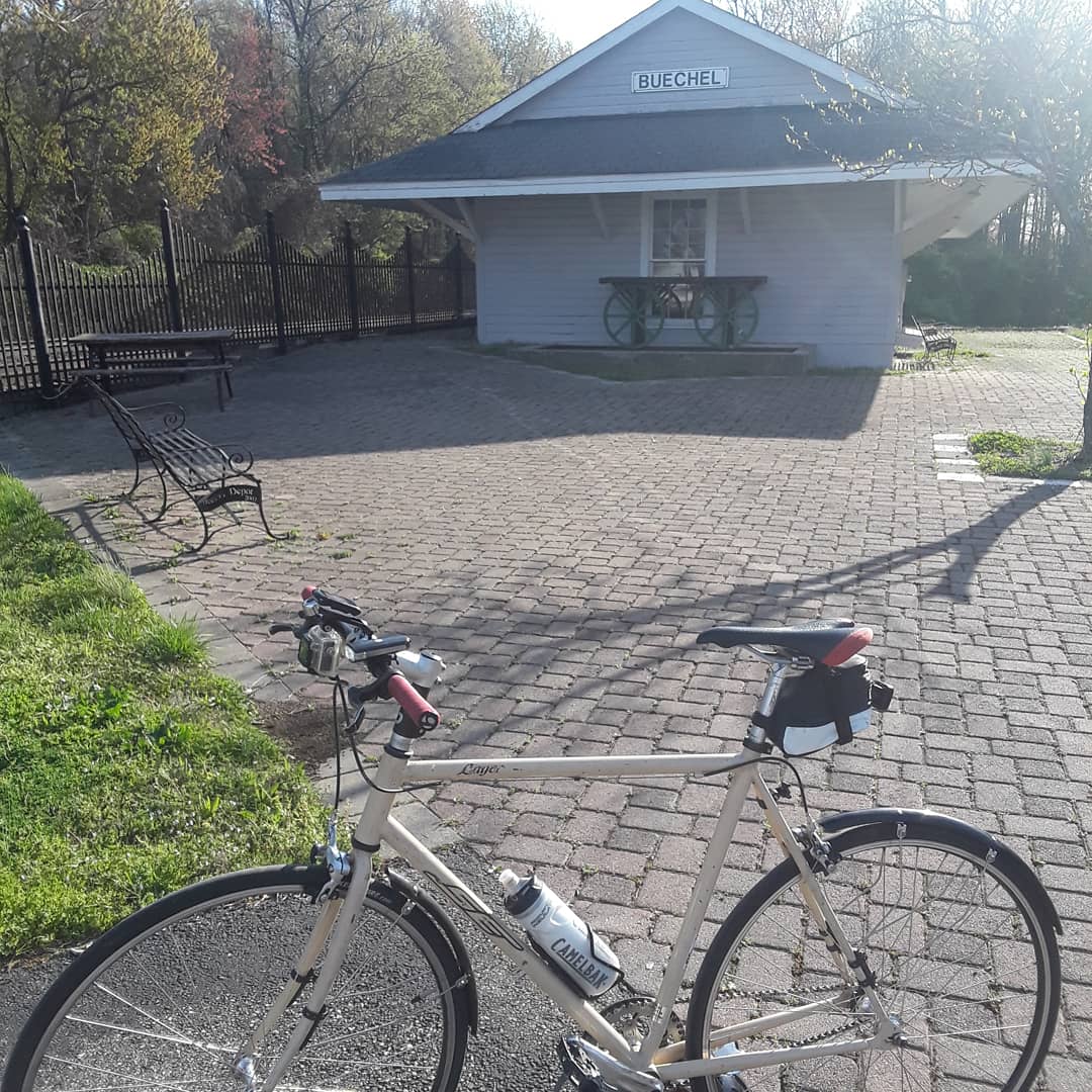 jimsba51's tweet photo. Nothing like my #singlespeed #fixie #fixgearbike to get my riding legs back in shape. #bikecommutercabal #30DaysOfBiking #bikeride #bikeeverywhere #cyclinglife #cyclinglifestyle #fixgear https://t.co/je8e1F2x80