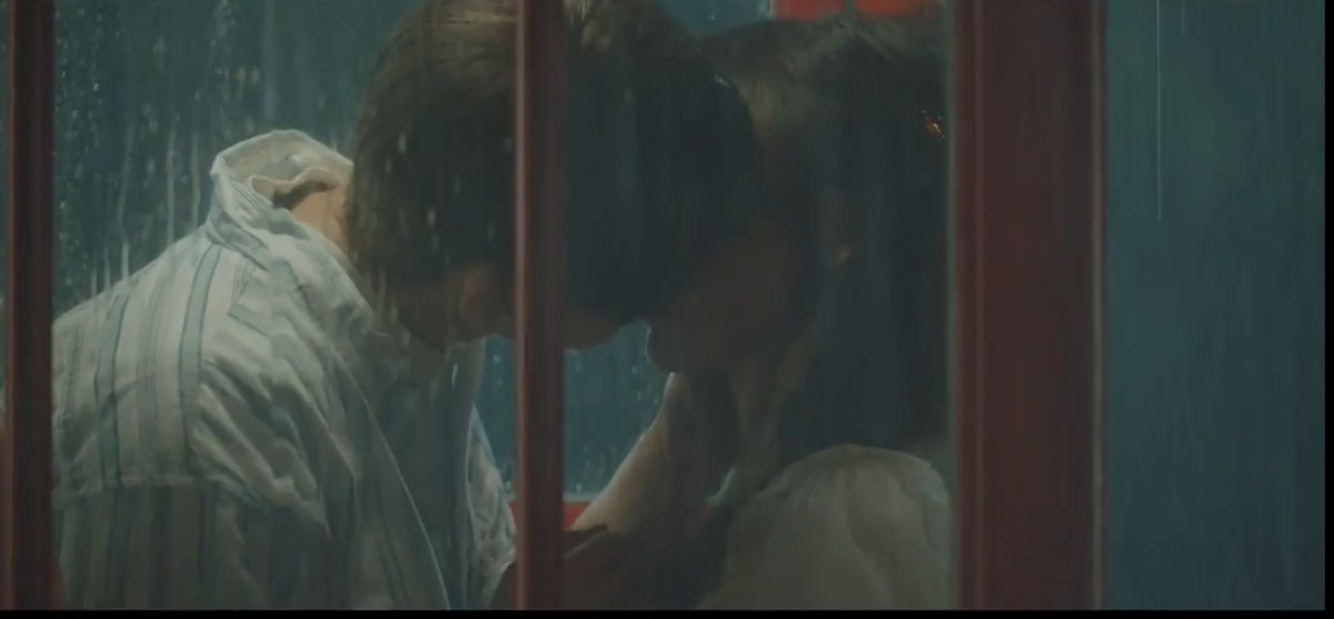 • OCTOBER 1994Jaehyun and Jisoo's payhone kiss under the rain 