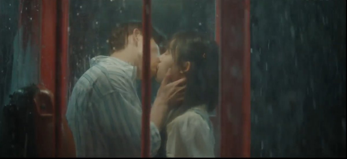 • OCTOBER 1994Jaehyun and Jisoo's payhone kiss under the rain 