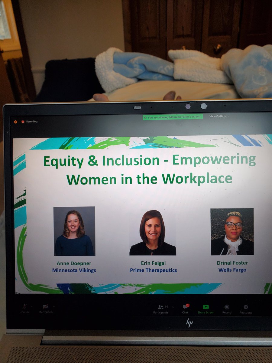 ScallenFailor's tweet photo. #WLF2021.  Panel session.  These women are awesome! https://t.co/Z360sqFOZE