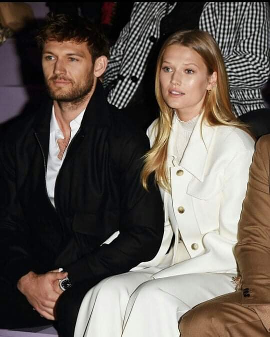 WISH YOU HAPPY BIRTHDAY (ALEX PETTYFER) 