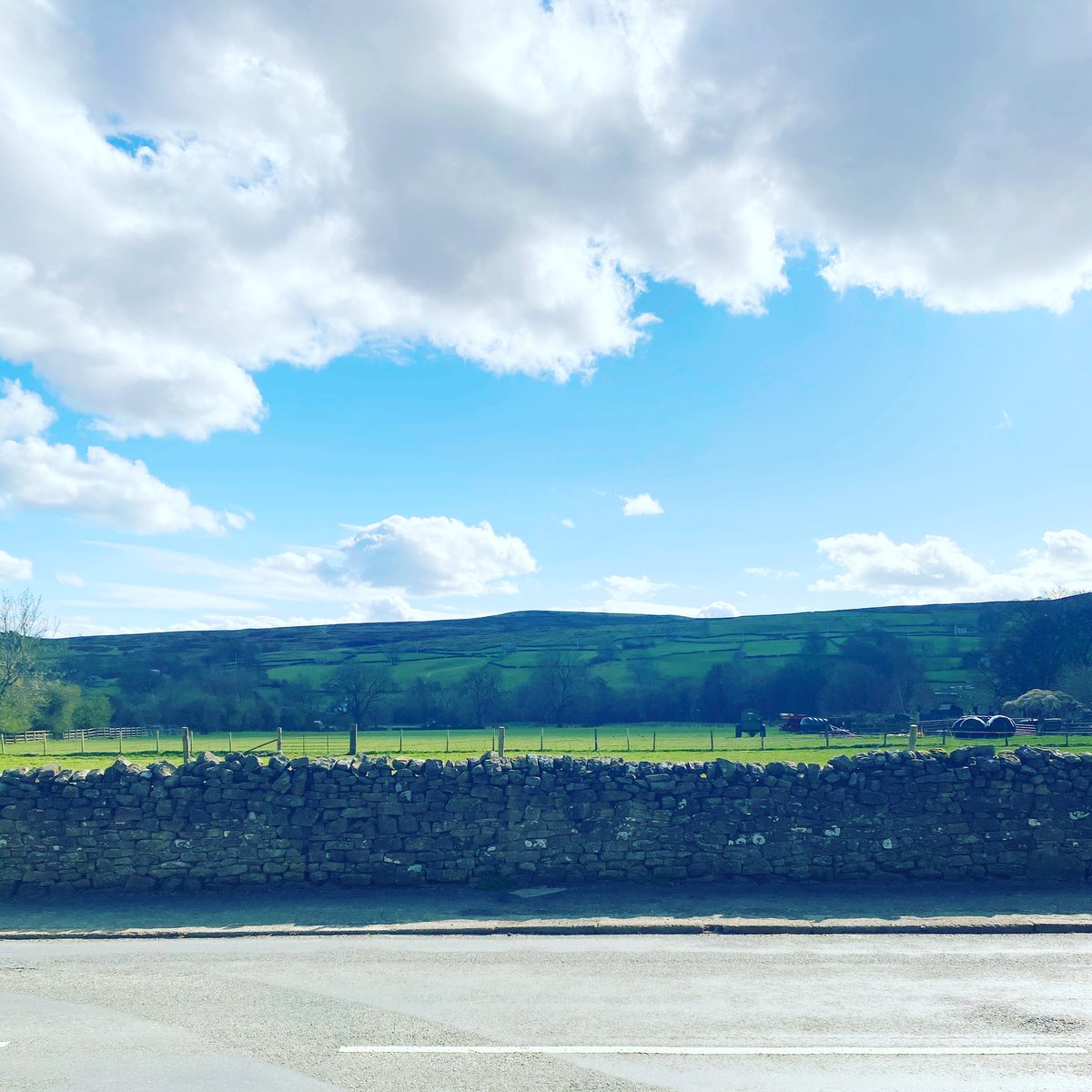 A very sunny #Swaledale tonight for us.
We are in #Reeth #Healaugh #LowRow and #Gunnerside tonight.
There is no need to pre order, however we do ask that just one person from each group comes to the van, and we remind you that for the time being we are only taking card payments.