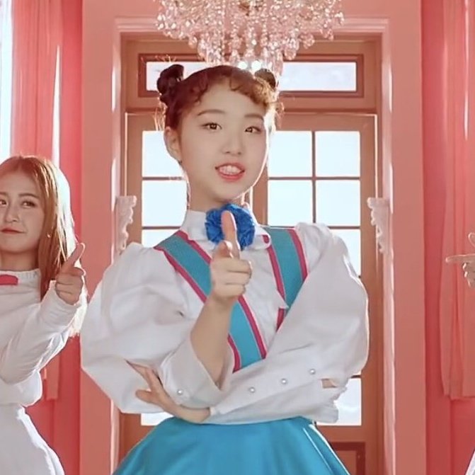 soloist yeojin as loona's yeojin