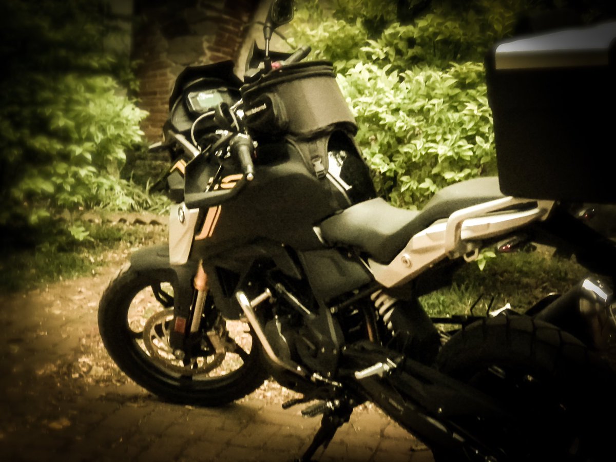 MotografoM's tweet photo. Es viernes y sabes que tu moto te espera para disfrutar de esa rodada en la que estuviste pensando toda la semana. 
#bmwmotorcycle
#bmwg310gs
#bmwmotorrad
#motorrad
#ride
#makelifearide
#gsspirit
#mototravel
#adventuremotorcycle
#YoRuedoEnMéxico
#Rodandoando https://t.co/y0AyhlxpvK