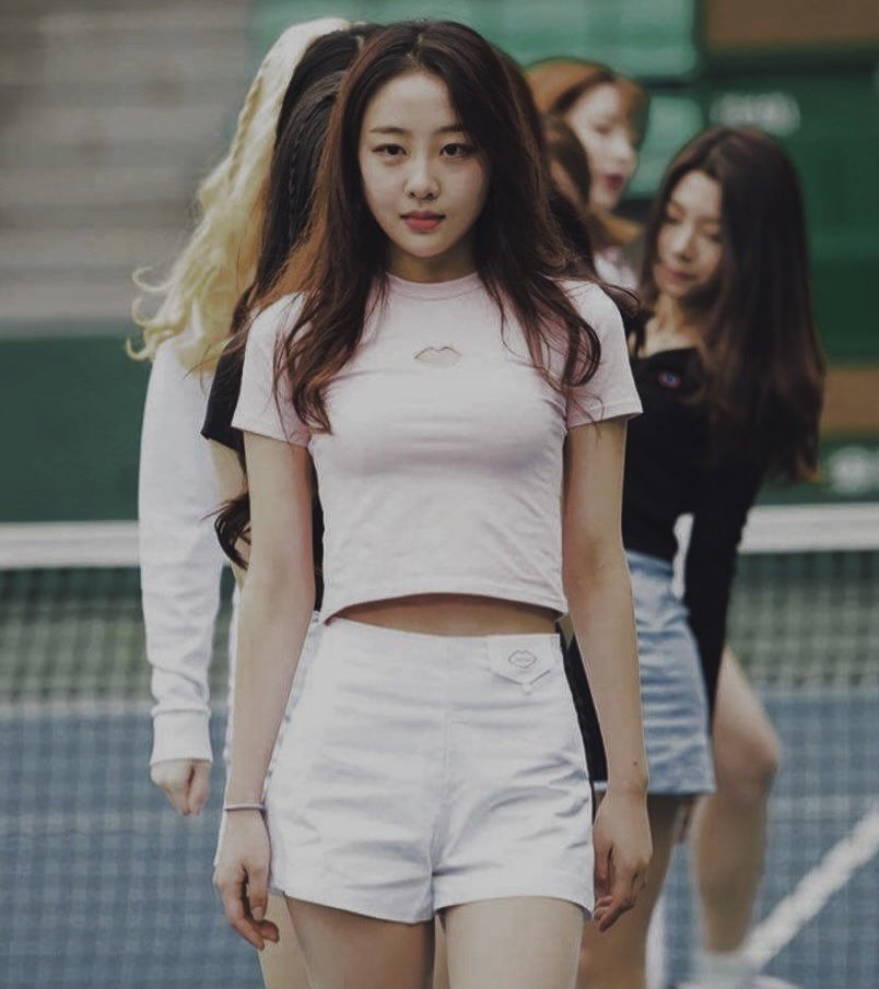 YVESFlLM's tweet image. predebut yves..