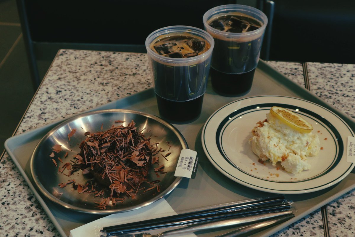 #몬베베가_몬베베에게_추천하는_맛집 

디저트 양을 내가 정할 수 있는 강남 트리오드. 최소 100그람부터 시작이고 조금씩 먹어보고 취향인 걸 더 사먹어도 좋을 것 같음. 전체적으로 과한 맛이 없는데 그렇다고 본연의 맛이 없는것도 아님. 담백하면서 달고 상큼하고 좋음. 레몬치즈 강추...💛