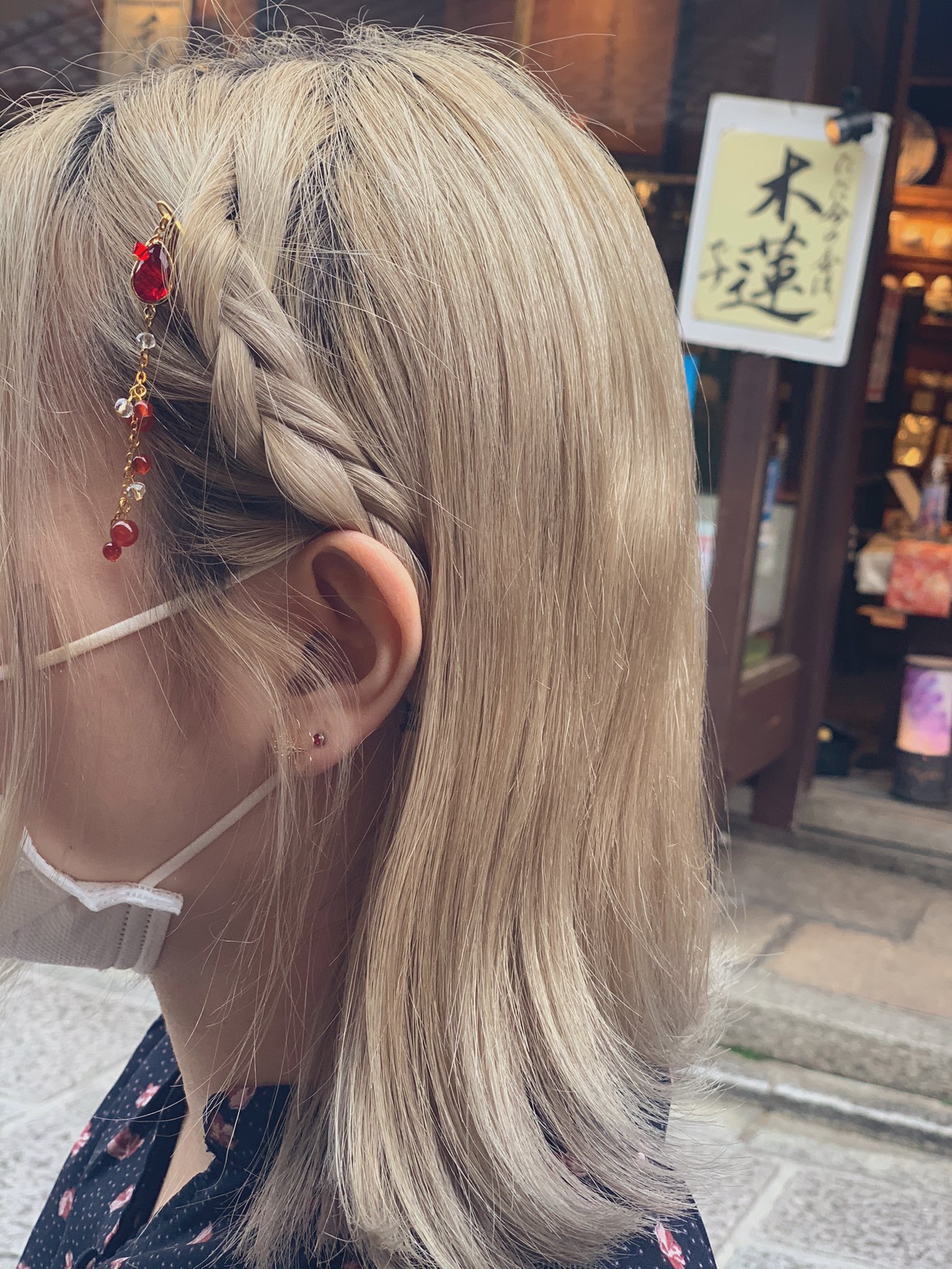 かんざし屋wargo 公式 ショートヘアだから私は簪なんて付けれない と諦めているそこのあなた 実はどんな髪の長さの方でも簪って使えちゃうんですよっ こんな風にサイドに編み込みをしてそこに簪を刺すだけの簡単アレンジ アメピンで