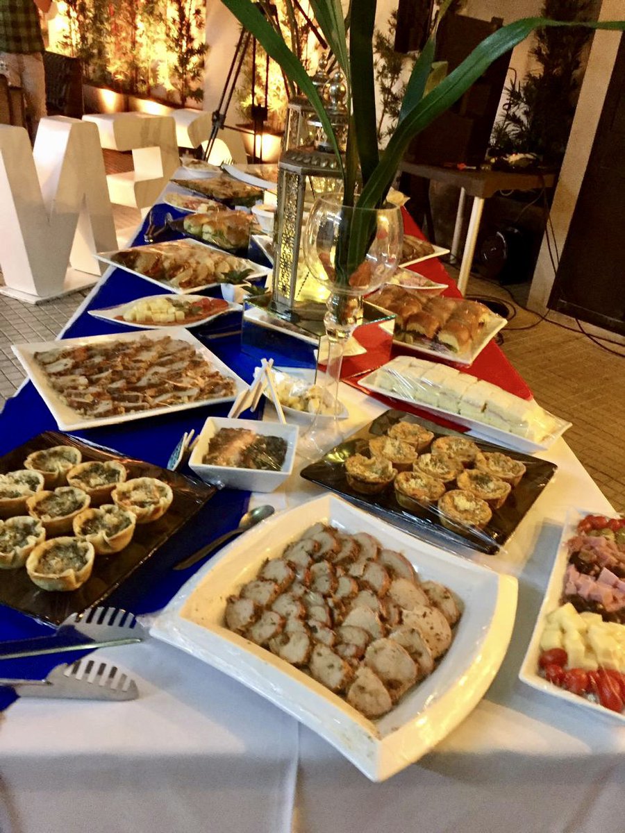 _laurims_'s tweet photo. Además de eso tiene servicio de catering para eventos, canastas de desayuno, picadas por días especiales (o días normales) y otras opciones. Adjunto fotos y su número es (0981)504-796 para presupuestos 🙏🏼 https://t.co/IYIQi7kxfW