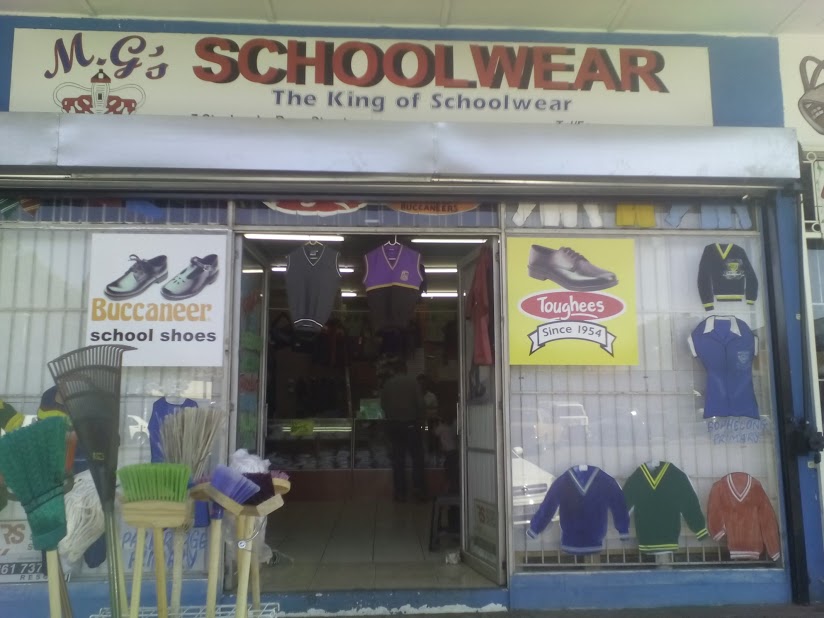 ChriseldaBlanco's tweet photo. Attention Vaal Twitter⚠️⚠️⚠️⚠️🇮🇹🇮🇹🇮🇹🇮🇹 please help me spread awareness on this shop called MG's uniform and Stationary. The owner and staff racially attacked my dad! 
#vaalTwitter #VaalTwitterdrive #vaal #RacismIsNotComedy #KeaDrive #ojewakeng https://t.co/4ZDiVCz0u5