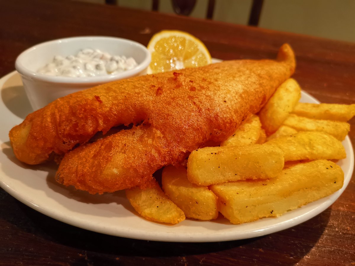 It's fish Friday! Delicious hand battered haddock served with triple cooked chips and homemade tartar sauce.
.
No pre order required! Just call when you are hungry. 07518983459