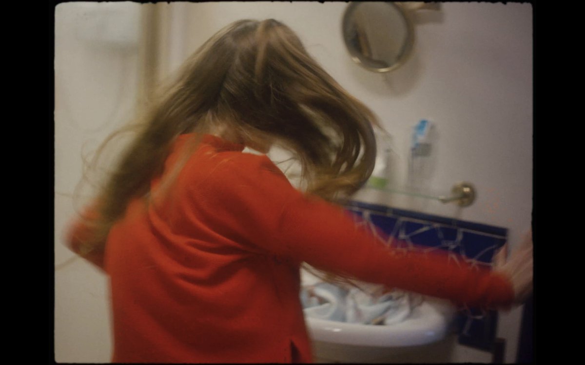 A new video for House Of Cards is out NOW!  

Click the link!
Let the chaos begin! 
youtube.com/watch?v=634AGd…

Thank you for all involved in the making of this and to you for watching! 

Laura and Claire XX