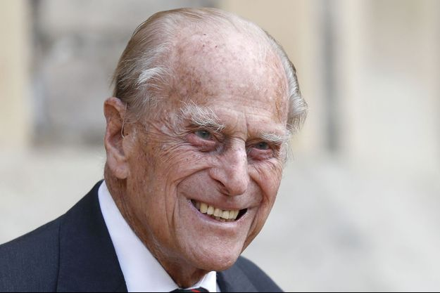 Padavenir's tweet photo. 🇫🇷🇬🇧 FLASH - La Reine Elizabeth II sera en exclusivité sur le plateau de TPMP pour parler du décès du prince Philip  
(source : Hanouna) https://t.co/NnjRdGvVW4