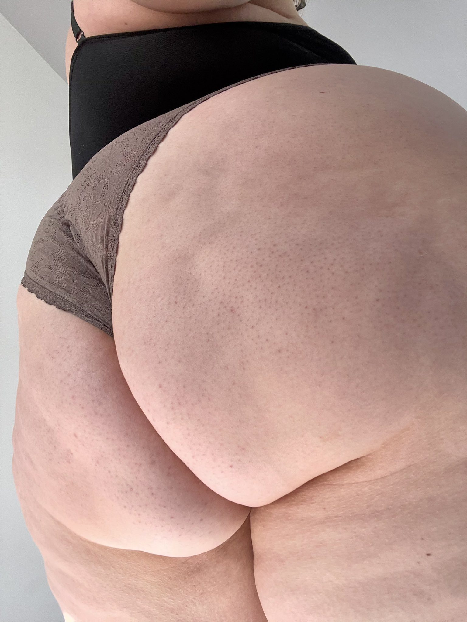 This ass for not for the weak. https://t.co/dF485hbZex