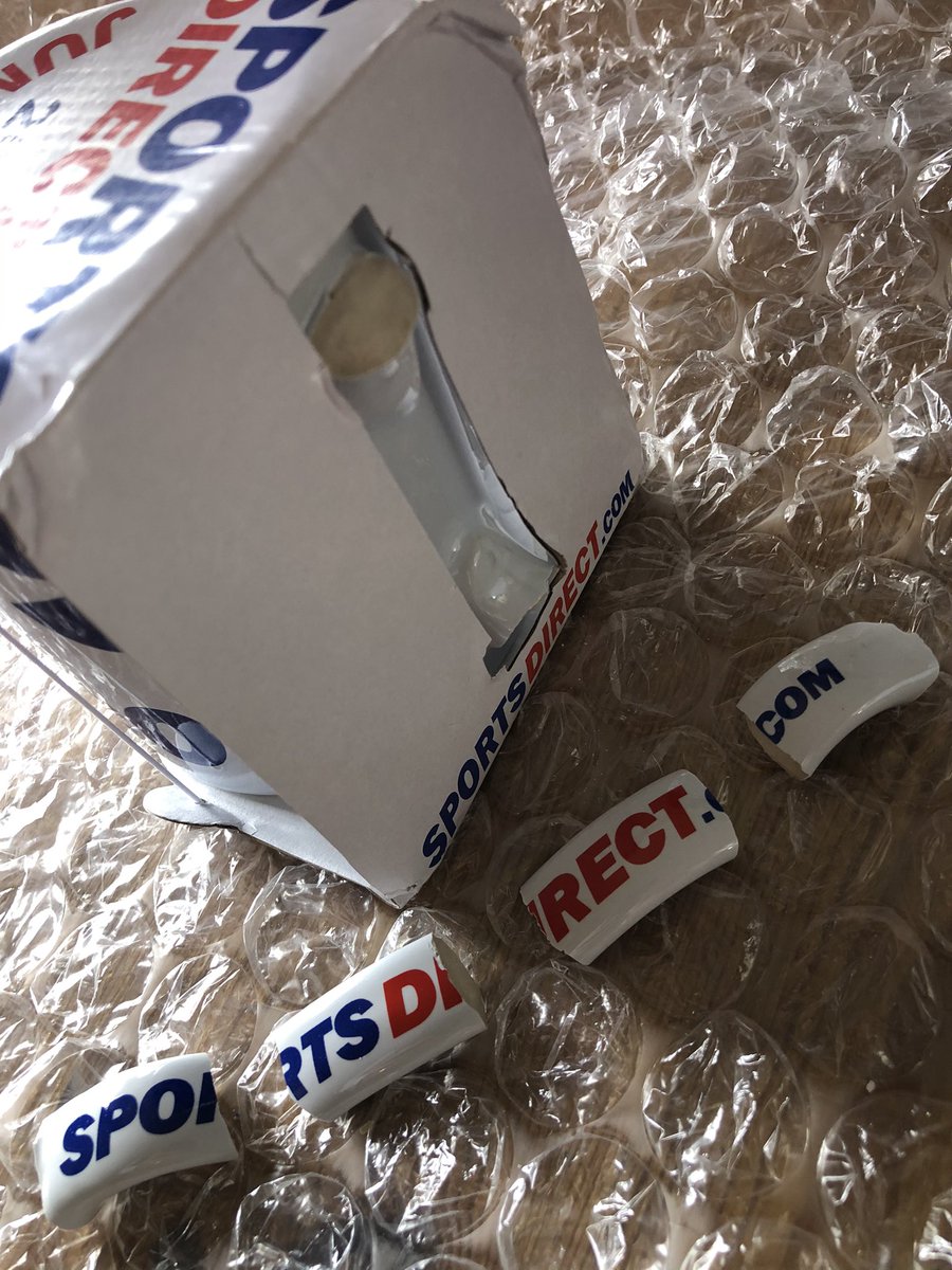 Sterling Towers !!!

My lovely Hermes lady must’ve known the mug didn’t matter and the new golf trousers would survive being lobbed over the gate......
🤣🤣🤣🤣

Glad she did
Don’t want to wait for redelivery

👊🙏❤️🤣