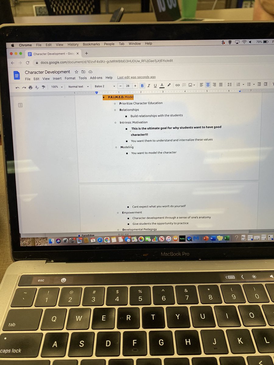 Hannah White tweet media