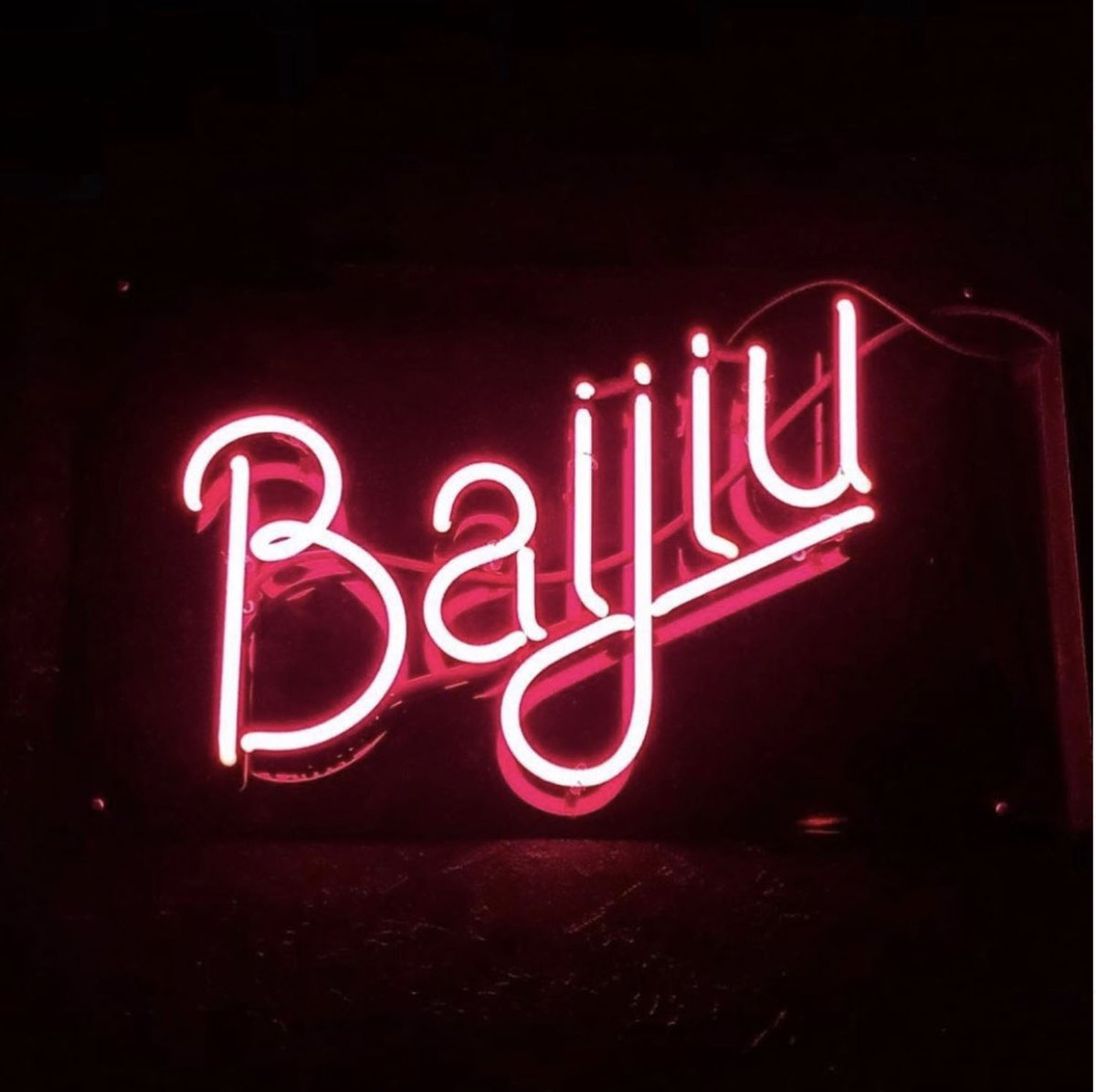 CityImageSigns's tweet photo. We worked with Baijiu on both their exterior & interior neon signs. Both signs include pink neon that is mounted to a black matte aluminum box. The classic neon feel offers visual harmony to Baijiu's brand.
#NeonSign #Baijiu #yegbiz #IceDistrict #SignageProvider #CityImageSigns https://t.co/MmTYtX3pAB