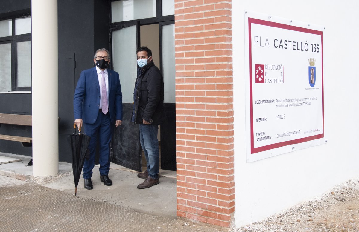 dipcas's tweet photo. 🤝 @presidentjmarti  s’ha desplaçat hui amb el diputat de Cooperació @ximohuguet a #Vilanova d’Alcolea i a la #Torre d’en Doménec per a comprovar l’estat de les obres dels projectes activats gràcies al #Pla135. 

ℹ https://t.co/YYanJqjFUV https://t.co/vtWkdZIcw4