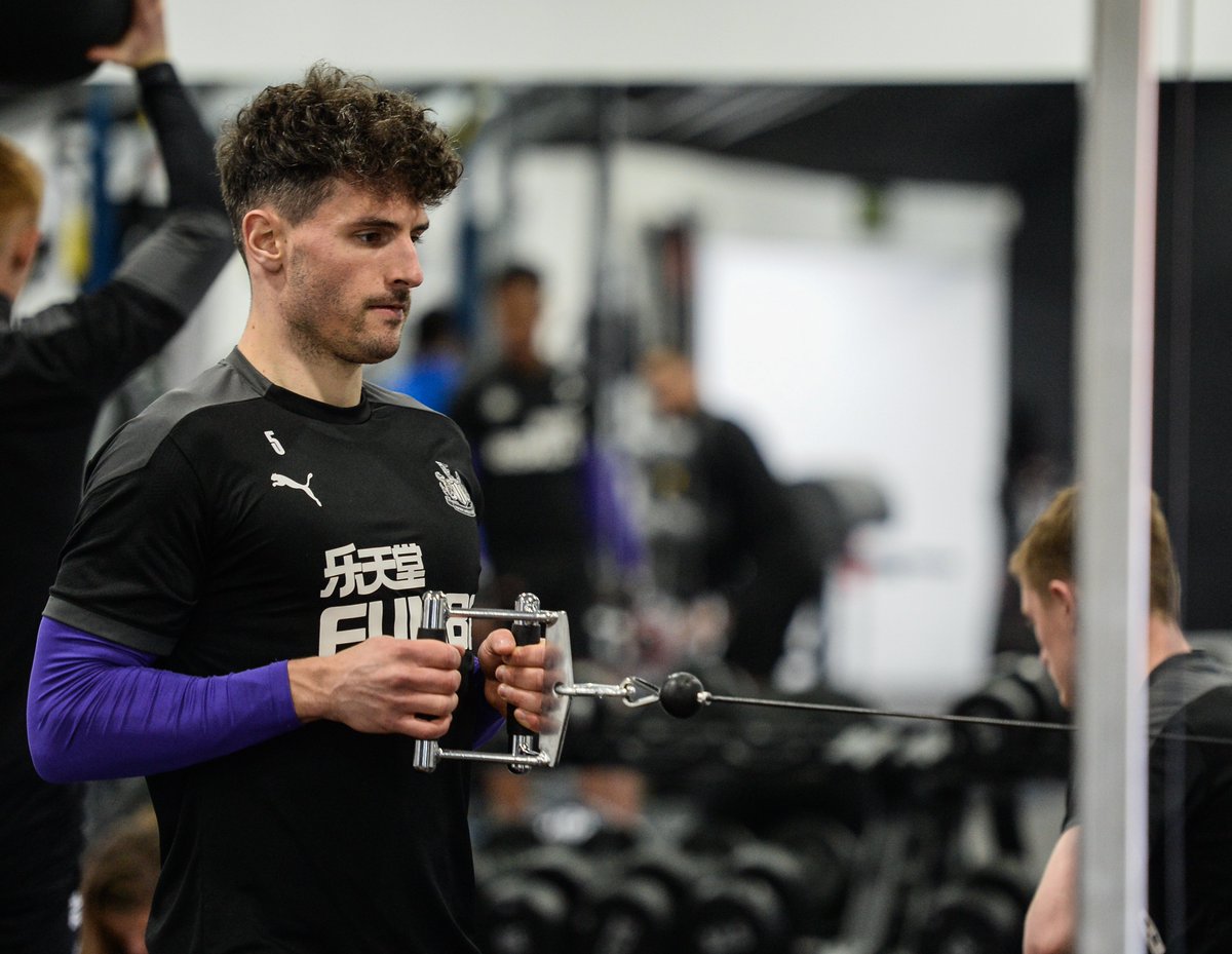 NUFC's tweet photo. 💪🇨🇭 https://t.co/x4AWOn4oEp