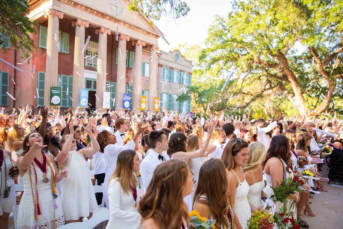 CofCalumni's tweet image. To make @CofC commencement more accessible for all students, Prof. Devon Wray Hanahan '87 started Cistern Closet. Donate a clean, pressed, labeled white dress by bringing it to her office at 118 J.C. Long Building, 9 Liberty Street, Charleston, or email her at hanahand@cofc.edu