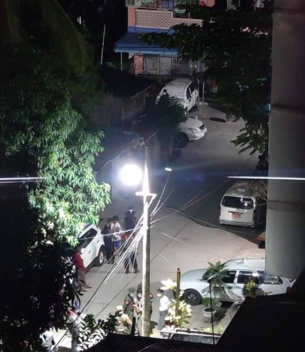 Source- <a href="/KhitThitMedia/">Khit Thit Media</a> 
Military terrorists have raided street 13, Marga, South Okkalapa, at least 6 youths have been abducted with their improvised weapons auch as shields.  
CRPH ASSEMBLE #WhatsHappeningInMyanmar #Apr9Coup
