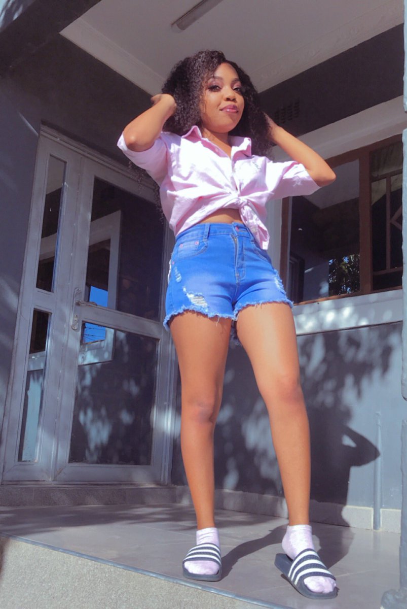 My small body can make rounds two 😏😅