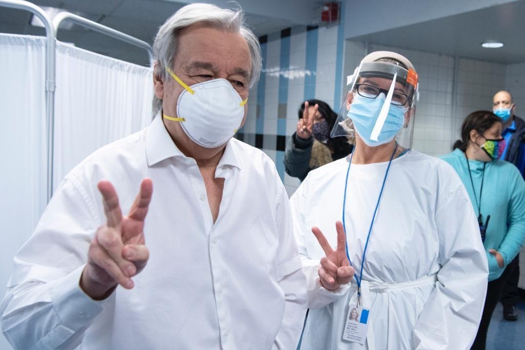 This World Health Workers Week, I salute all health heroes for their unwavering commitment amid #COVID19.
The best way to honour them is ensuring they can do their job safely, giving them priority access to vaccines & getting them the support they need for their critical work. https://t.co/RwnwC4rDvB