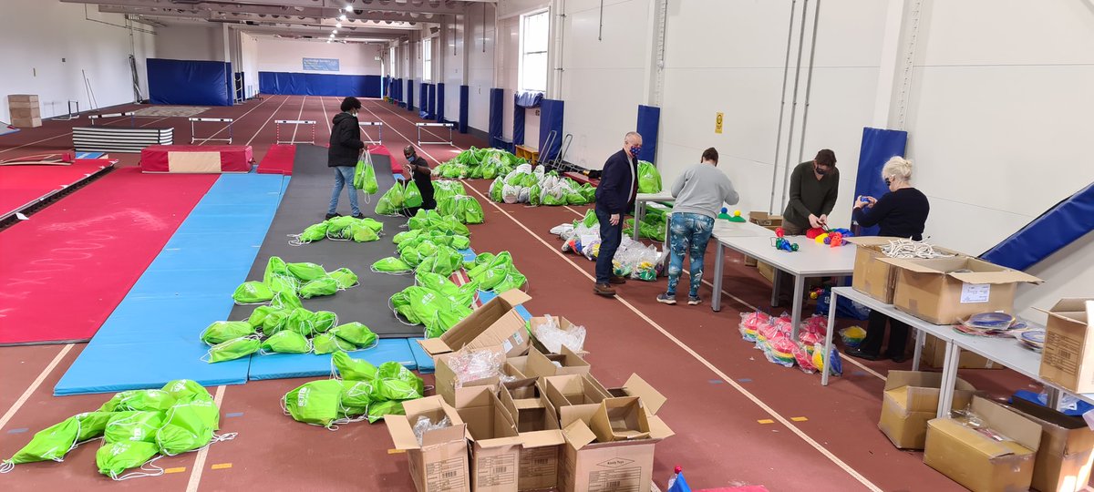 GLLsportsdevRBG's tweet photo. Fantastic day in @Royal_Greenwich sorting &amp; packing @Better_UK holiday activities sports packs. Now this is what serving your for community looks like! A big thank you to our volunteers! https://t.co/TH4iuRF10i