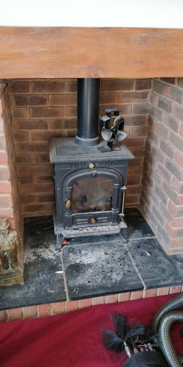 SootyBrushes's tweet photo. Before and after
#chimney #stove #Chimneysweep #local #polish #hetas #sweepsafe https://t.co/SKtKDg8cfj